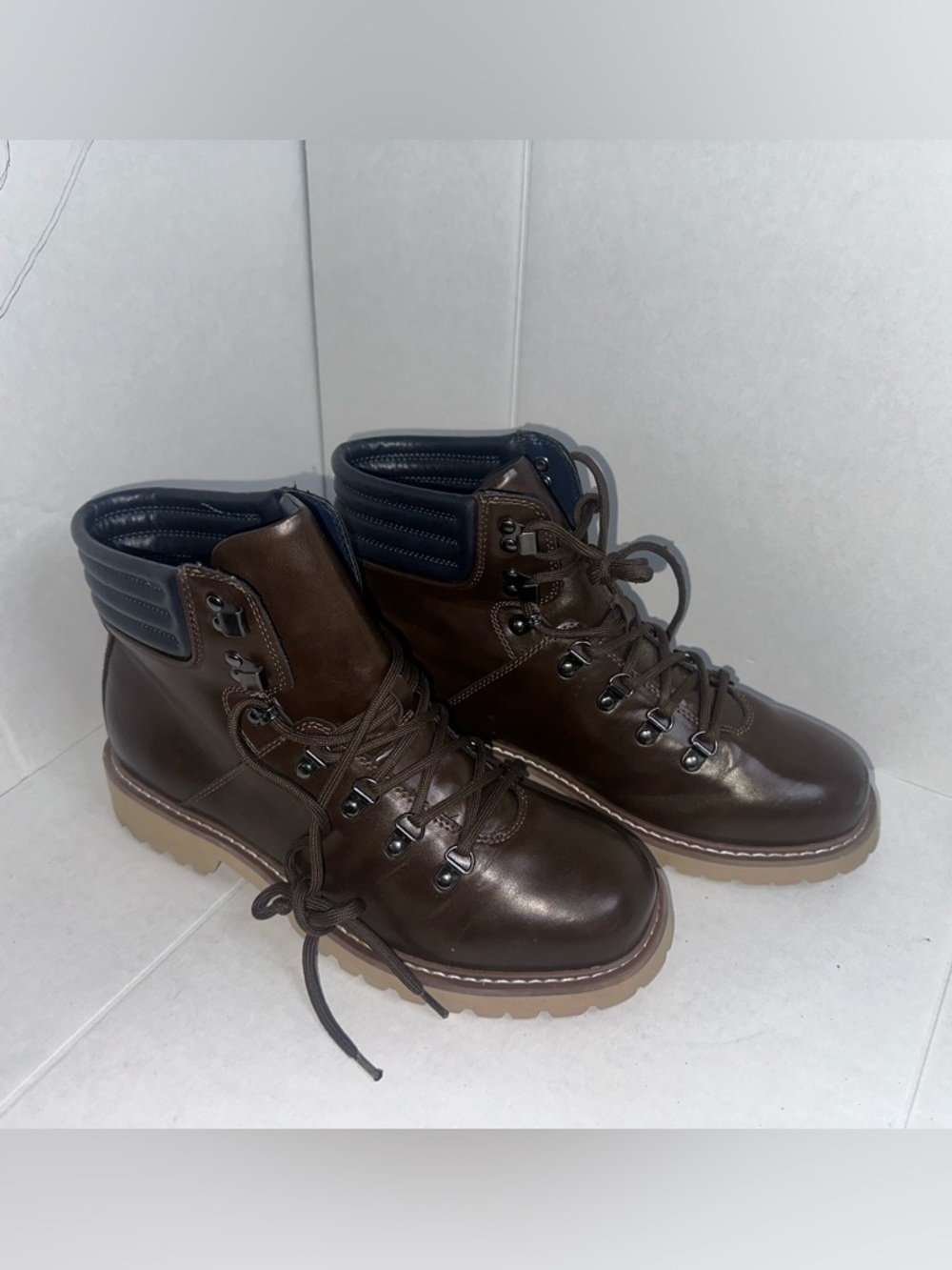 Jax Chocolate brown leather ankle boots with blue accents - size 10